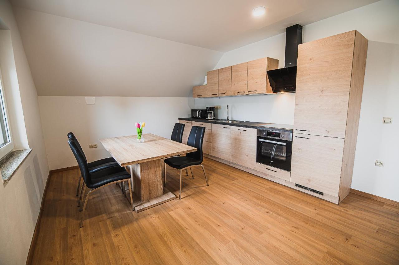 Mojcin Pisker Apartment House Kranj Exterior foto